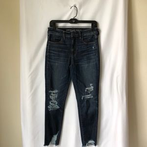 American Eagle Highrise Distressed Crop Jegging